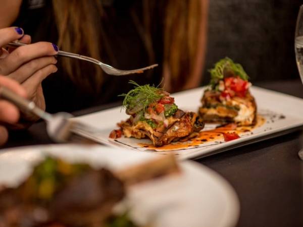 A meal at a restaurant.