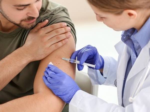Man getting an immunization