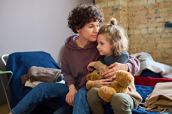 Mother and daughter experiencing homelessness