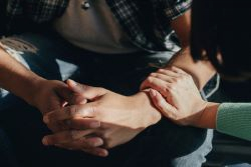 support hands