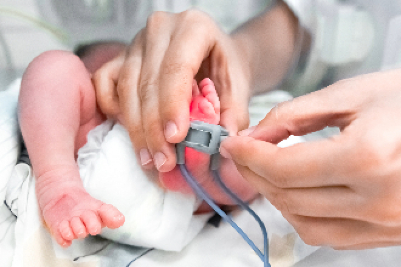 Heart sensor on baby foot